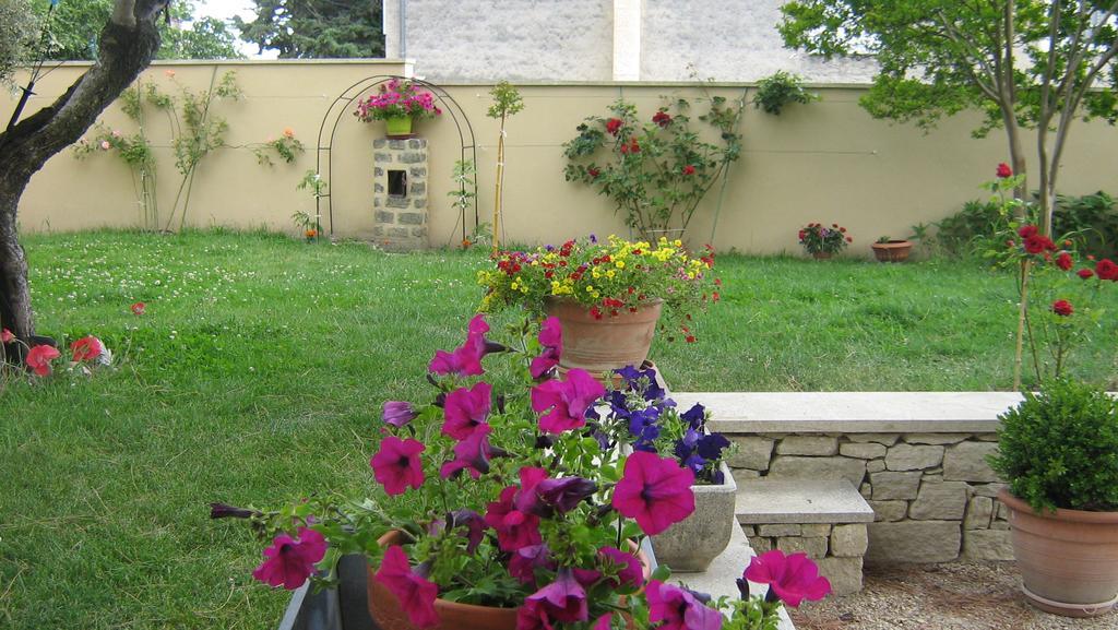 Clos Marjolie Hotel Caromb Exterior photo